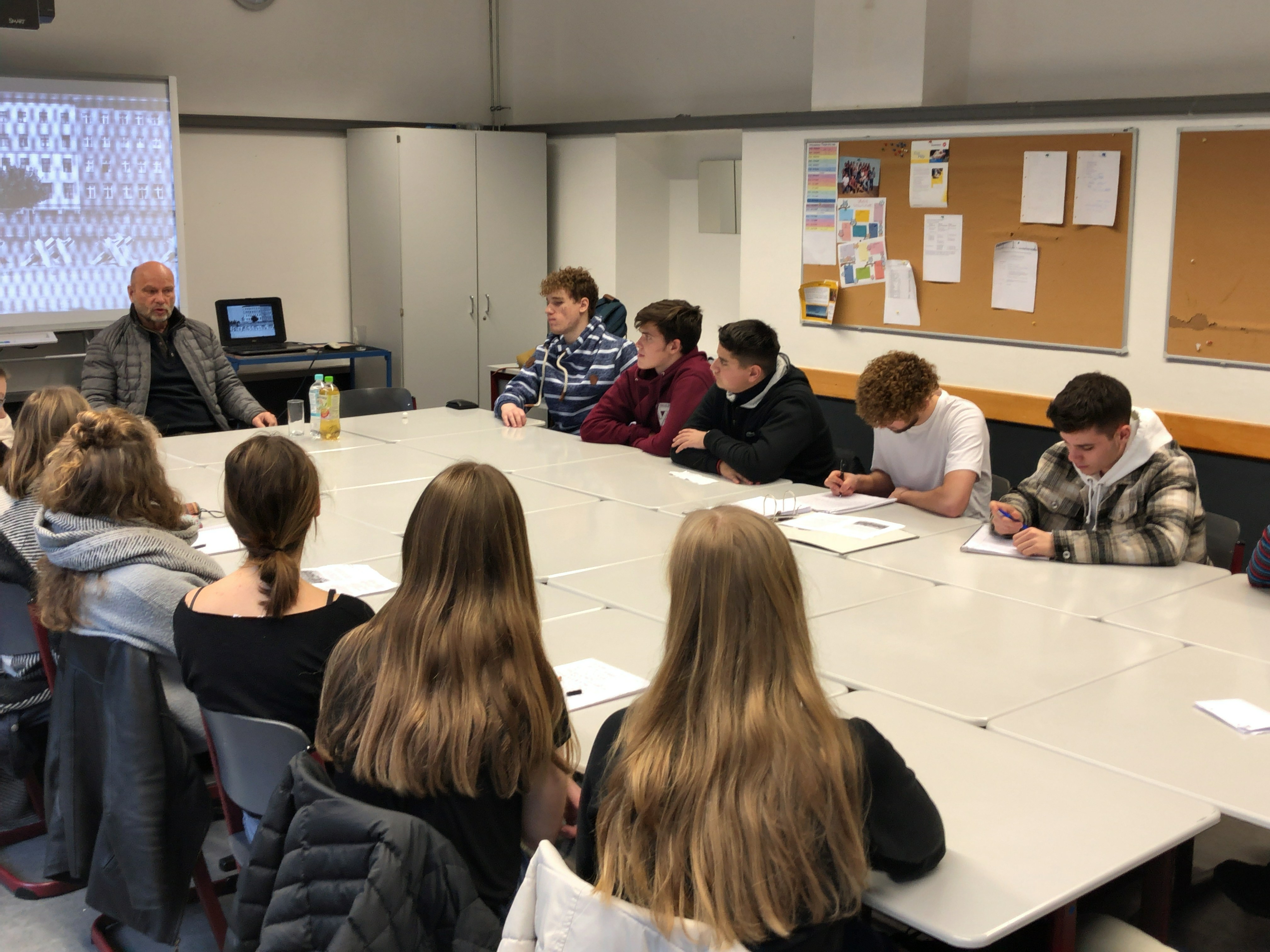 550F8A9B-40EF-44F7-A6ED-74B29FF0739A